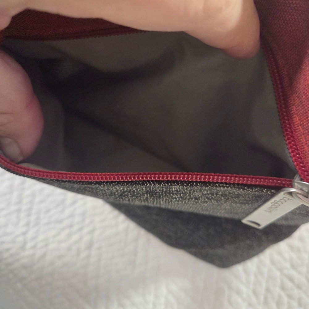 Baggallini Red Gray Two Tone Nylon Crossbody Travel Bag Adjustable Strap - Picture 5 of 8